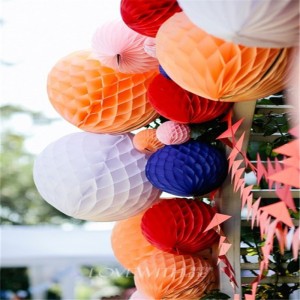 Set di decorazioni per feste, tra cui il fanale di carta velina rotonda con fiore di pom colorato scolpito per il compleanno